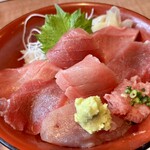 鮮味楽 - マグロ丼