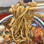 らーめん護什番 - 麺は硬めでワシワシな太麺　オーション麺の自家製のようです