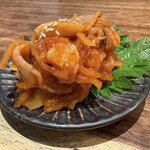 なきざかな - クジラ皮のキムチ和え