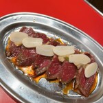 生ハラミと肉刺し 金肉屋 - 