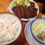 味の牛たん 喜助 - 牛タン炭火焼定食（920円）