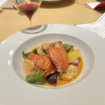Ecru 117 - オマール海老と3種のチーズのラビオリ 冬野菜とビスクの泡
