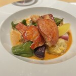 Ecru 117 - オマール海老と3種のチーズのラビオリ 冬野菜とビスクの泡