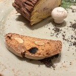 Ecru 117 - ビスコッティ