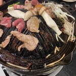 炭火ジンギスカン酒場 もんごる - 