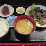 くろば亭 - 料理写真:まぐろ茜身タレ焼き定食