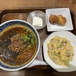 雲龍一包軒 - 料理写真:担々麺　半炒飯セット