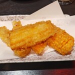 四万十 - とうもろこしの天ぷら。