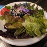 SATOブリアン - 前菜三種(白ごまと海苔のサラダ)