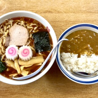 みやご食堂 - 料理写真:中華そばとミニカレー(訪問時1000円、税込)