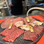 焼肉赤身にくがとう - 