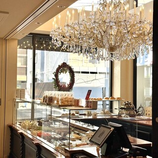 オー・メルベイユ・ドゥ・フレッド_2