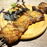 スペイン酒場ウニコ - ・ピンチョモルーノ むつみ豚(1本) 902円/税込