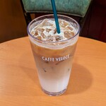 カフェ・ベローチェ  - ドリンク写真:アイスカフェラテ