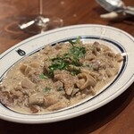 エレゾゲート - 放牧豚 白モツのサワークリーム煮込み