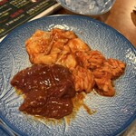 焼肉幸家 - ホルモン盛り合わせ