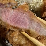 とんかつ MIDORIYA - ロースカツの断面