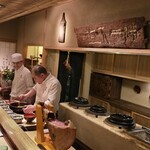 青蓮院門跡前 月おか - 