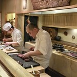 青蓮院門跡前 月おか - 