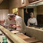 青蓮院門跡前 月おか - 