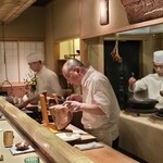 青蓮院門跡前 月おか - 