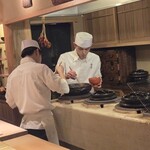 青蓮院門跡前 月おか - 