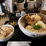 讃岐うどん 白庵 - 鶏天ぶっかけセット９２０円。(鶏天ぶっかけ単品だと８２０円)