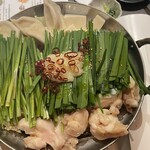 居酒屋 権兵衛 - 和牛モツ鍋　二人前から(笑)