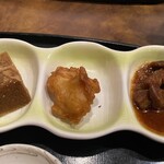 海わ屋 - 小鉢（鮪の煮こごり・フライ・煮付け）