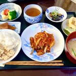 ここる - 料理写真:日替わりヘルシーランチ980円