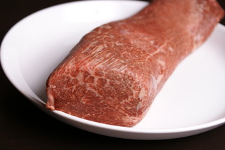 h Sumiyaki Shokunin - 極ウマ赤身肉はとうがらしと呼ばれる腕のお肉