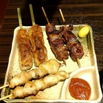 焼鳥日高 - 料理写真:レバー　ぼんじり　つくね　各々290円/2本