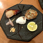 一徹 - 焼物　鰤の幽庵焼き　香箱蟹　河豚の白子焼き