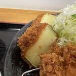 とんかつ 栄ちゃん - 紅はるかのコロッケ。甘〜い♡