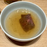 京都焼肉 天壇 1965 SENGAWA - 漬けダレ肉はお出汁でいただく