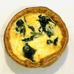 ビブレ アーティザン ブレッド - 料理写真:スモークサーモンとほうれん草のキッシュ