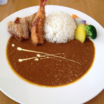 Taiyou Kohi - 選べるトッピング 太陽カレー中辛 あげ鶏とエビフライ