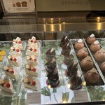 カズノリ イケダ アンディヴィデュエル 南町通店 - 