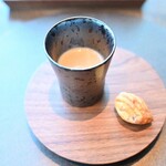 KEI Collection PARIS - マッシュルームのスープ。生ハムとセミドライトマトのマドレーヌ。