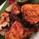地鶏半羽のタンドリーチキン（4ピース）1370円
