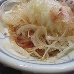 うちだ - オニオンサラダは和風ドレッシング