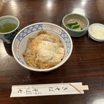 十六文そば七 - かつ丼はワイルド系