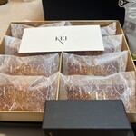 KEI Collection PARIS - フィナンシェ。ヘーゼルナッツ、マダガスカル産バニラ、hennessy xoの芳醇な香り。