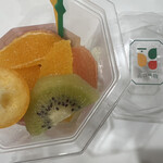 山口果物 エキマルシェ新大阪店 - 