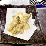 すしと串カツ酒場 うおみ - アスパラの天麩羅