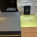 KEI Collection PARIS - 焼き菓子は、あらかじめオンラインショップで注文。店舗で受け取りができます。