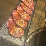 炭火焼ホルモン ぐう - 