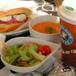 エクセルシオール カフェ - H26年12月中旬 コーンドビーフ＋Ｃセット（カフェラテＬ）＋カニトマトスープ１，１６０円