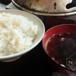 ホルモンまさる  - ランチ黒毛和牛カルビ　ご飯とスープ