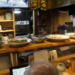 郷土料理 大衆割烹 ほづみ亭 - カウンターのお惣菜